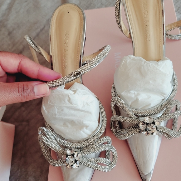 Shoes - Picture 5 of 7